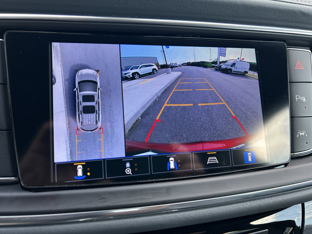 Used 2024 Buick Enclave Premium image 17