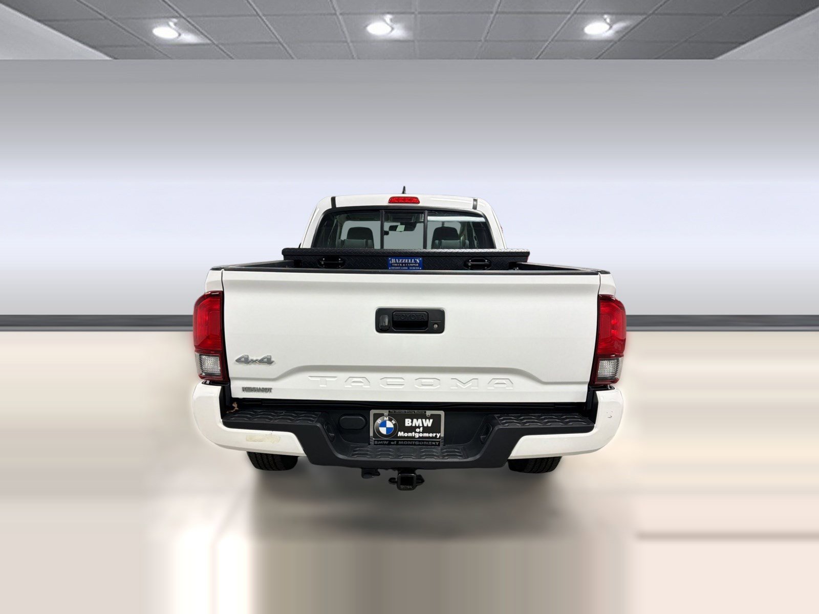 Used 2018 Toyota Tacoma SR w/ SR Convenience Package image 8