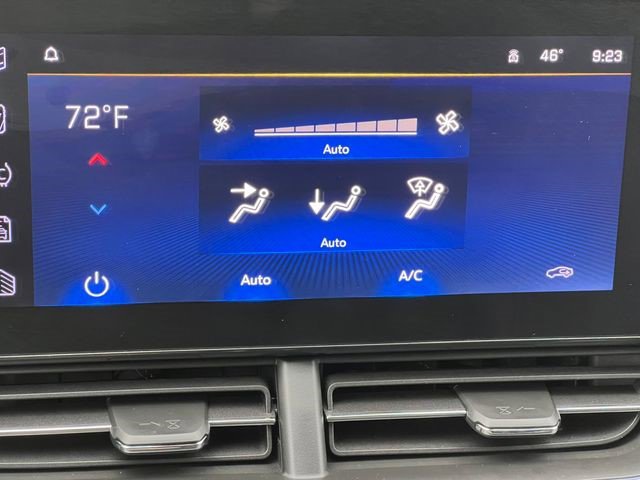 Certified 2024 Chevrolet Trax LT w/ LT Convenience Package image 19