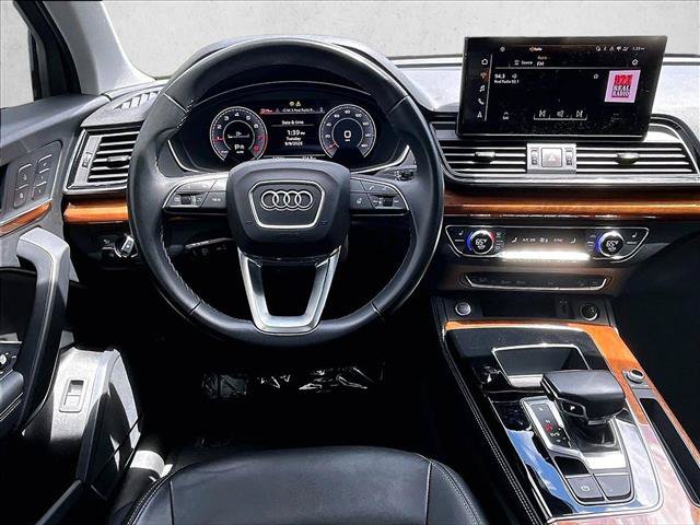 Used 2022 Audi Q5 2.0T Premium Plus w/ Premium Plus Package AWD/4WD image 7