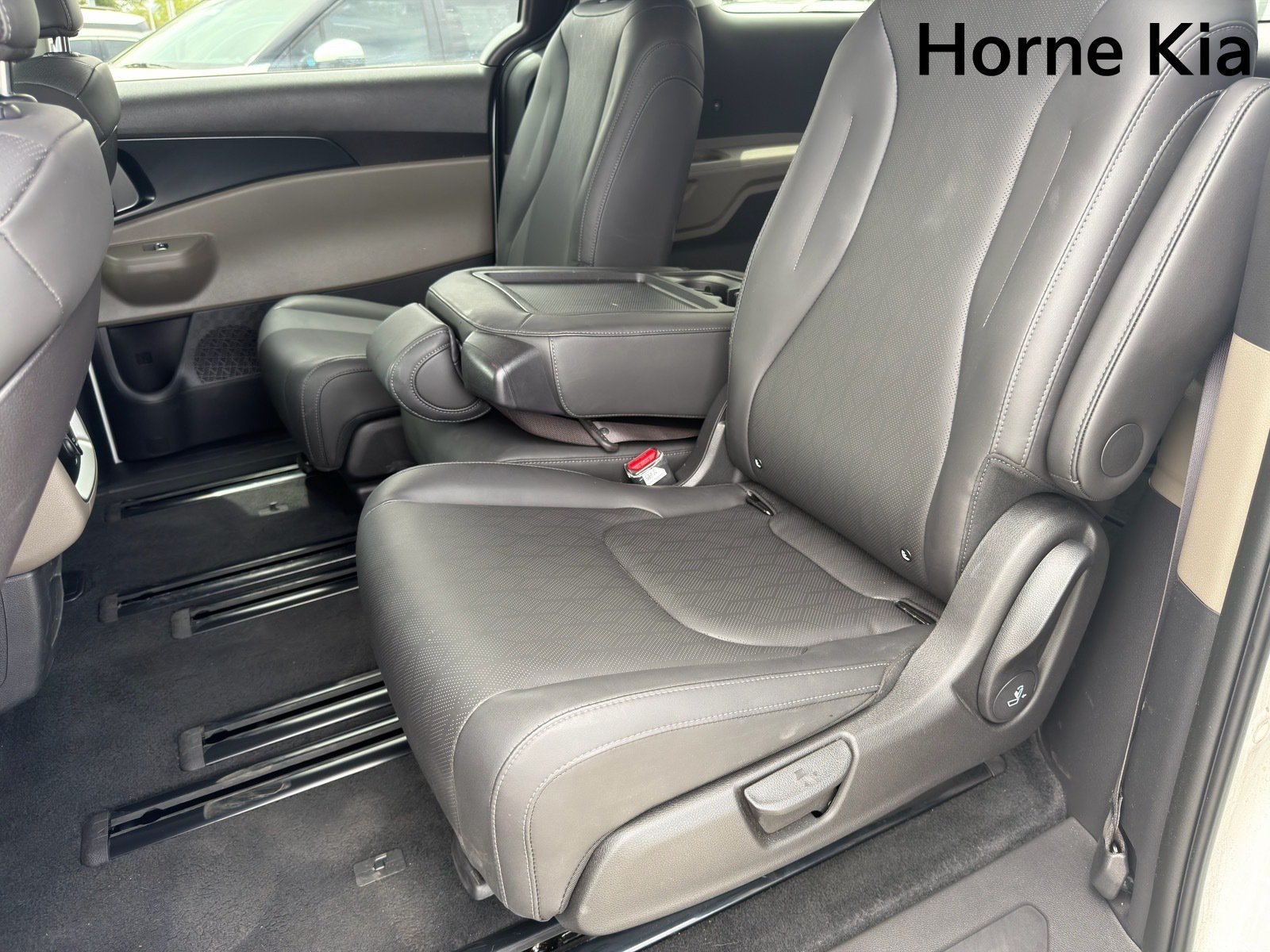 New 2026 Kia Carnival FWD image 19