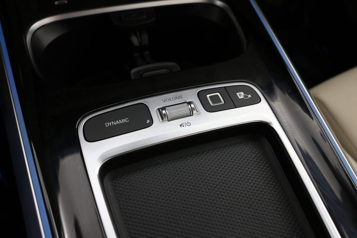 Used 2025 Mercedes-Benz GLB 250 4MATIC image 27
