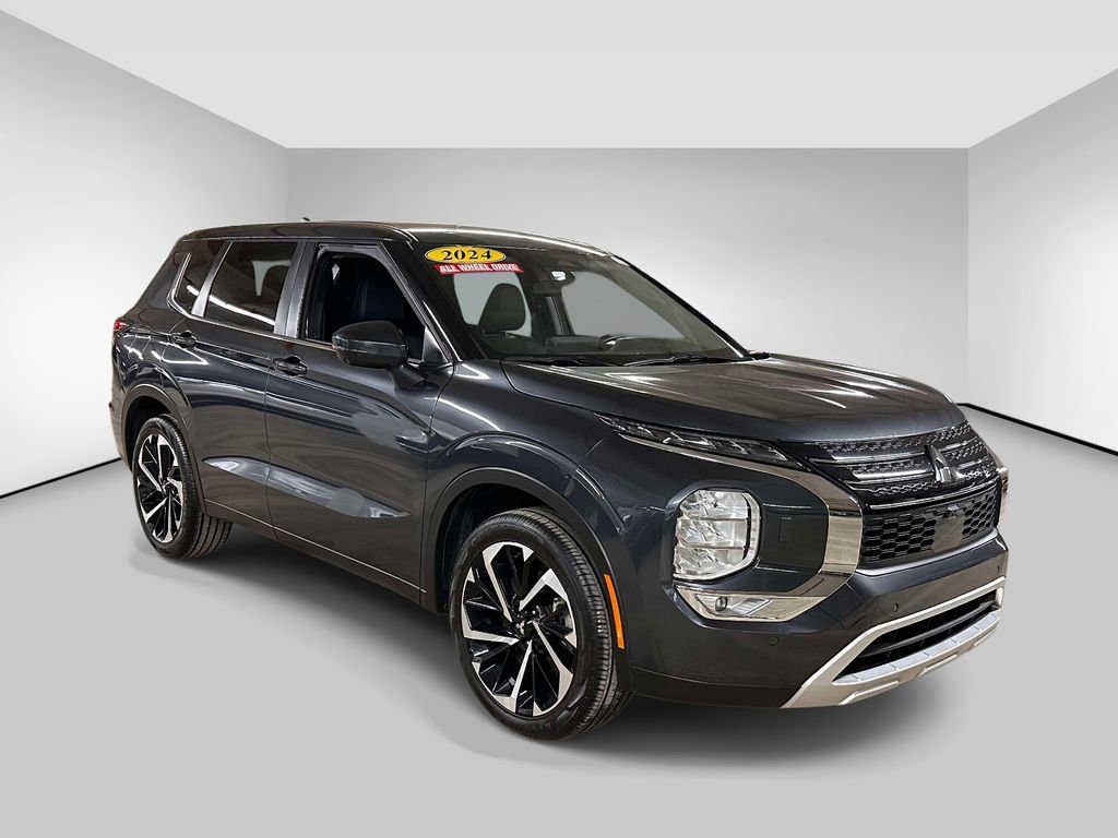 Used 2024 Mitsubishi Outlander SE image 7