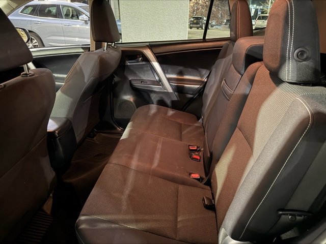 Used 2018 Toyota RAV4 XLE image 8