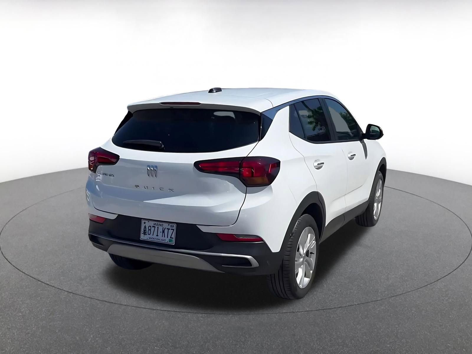 Used 2025 Buick Encore GX Preferred AWD/4WD image 14