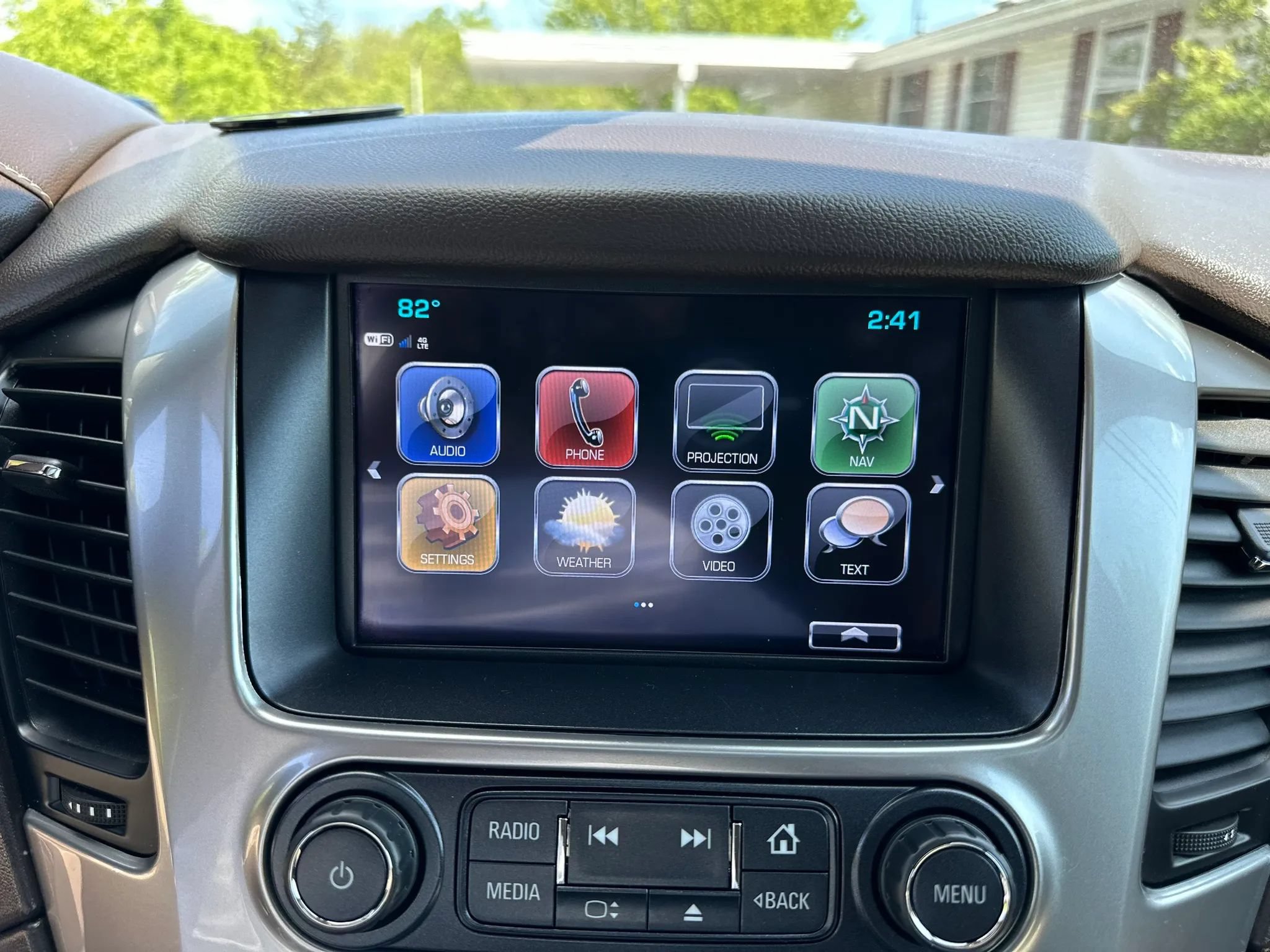 Used 2020 Chevrolet Suburban Premier AWD/4WD image 26