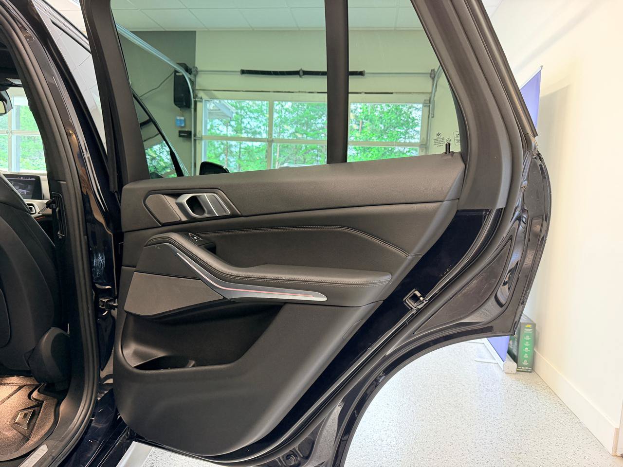 Used 2019 BMW X5 xDrive40i w/ M Sport Package AWD/4WD image 31