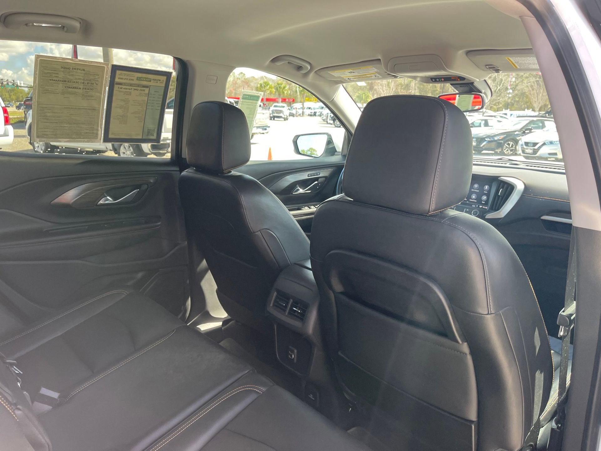 Used 2021 GMC Terrain SLT image 24