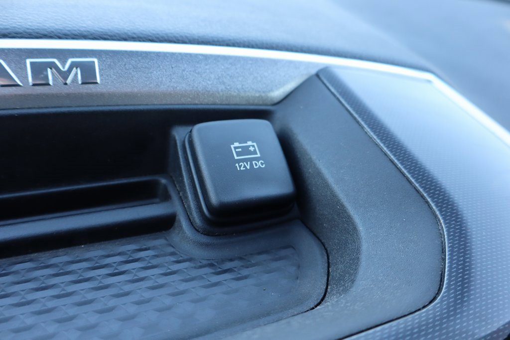 Used 2022 RAM 3500 Laramie w/ Night Edition image 19