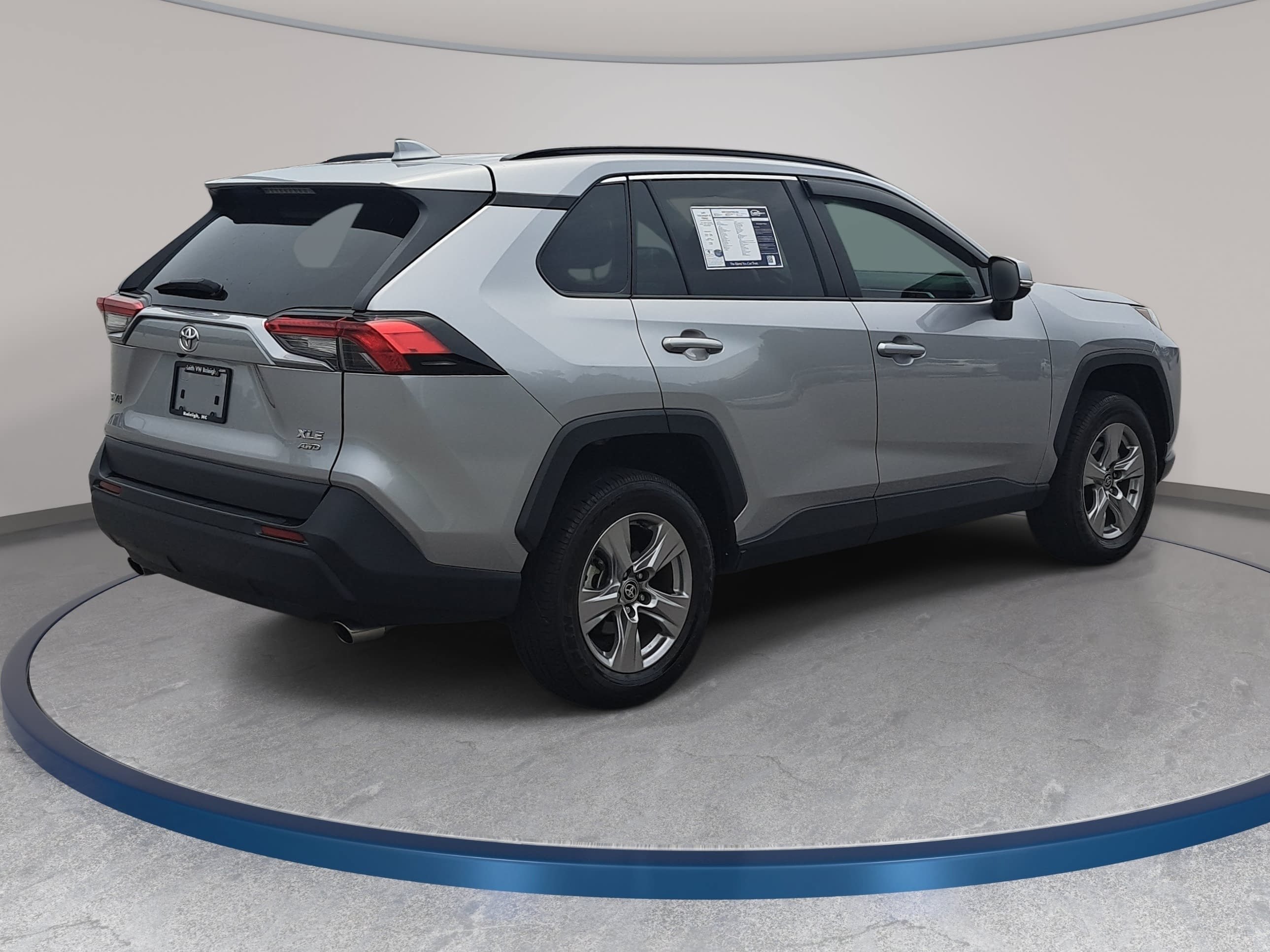 Used 2023 Toyota RAV4 XLE w/ Convenience Package AWD/4WD image 5