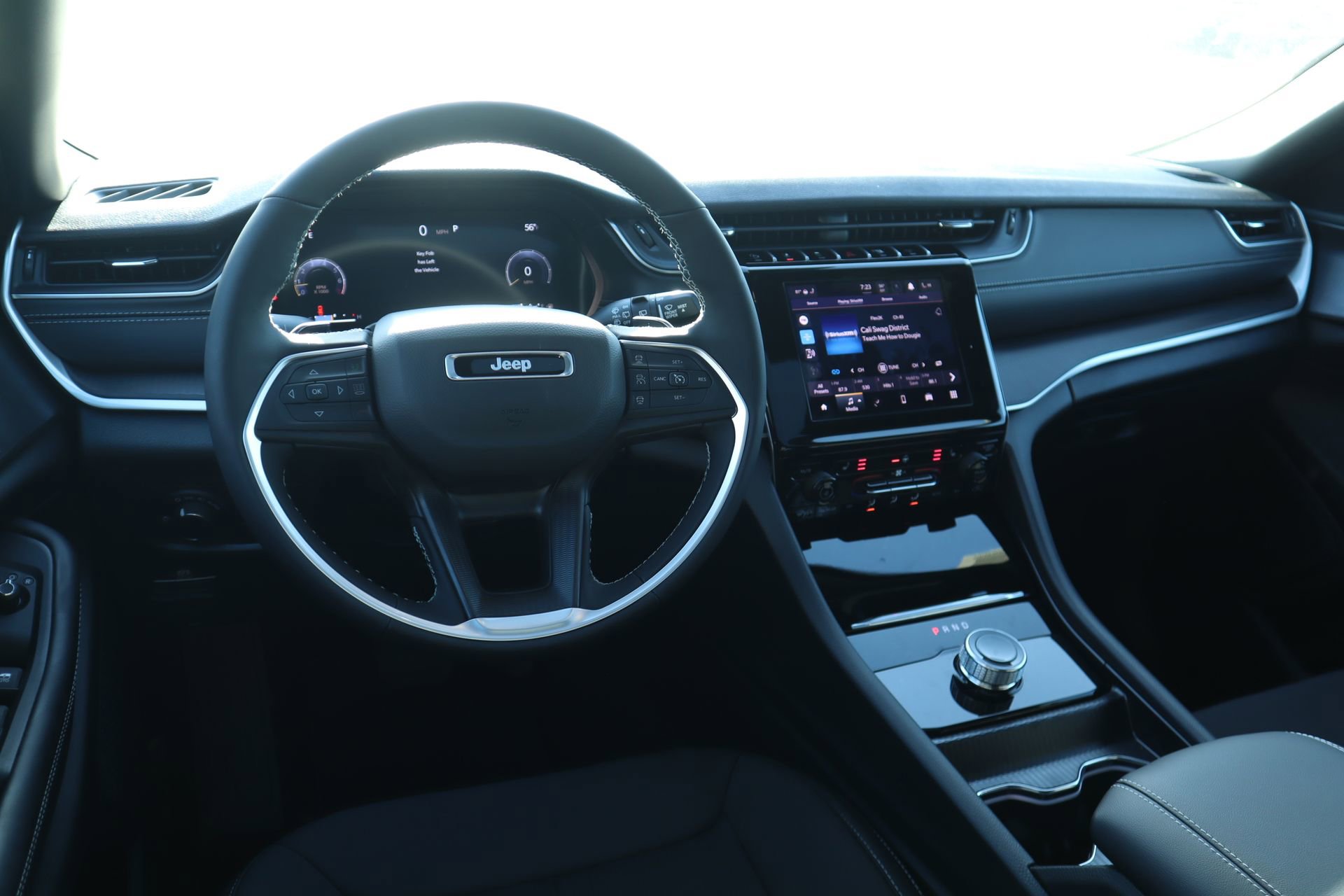 New 2026 Jeep Grand Cherokee L Laredo image 2