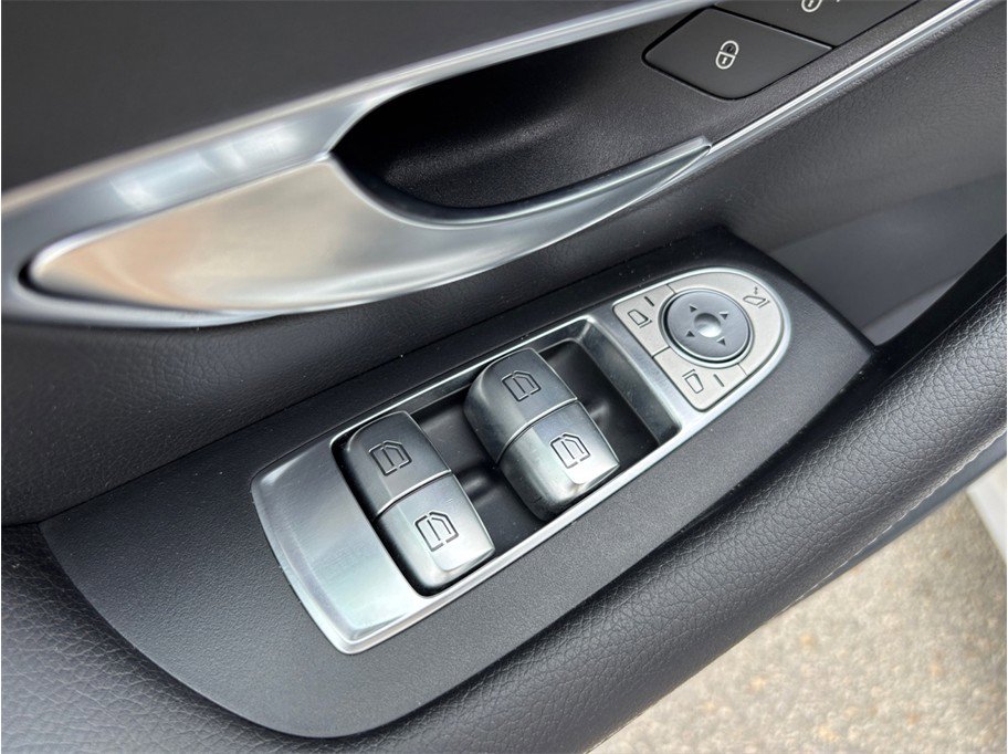 Used 2018 Mercedes-Benz E 400 Coupe image 22