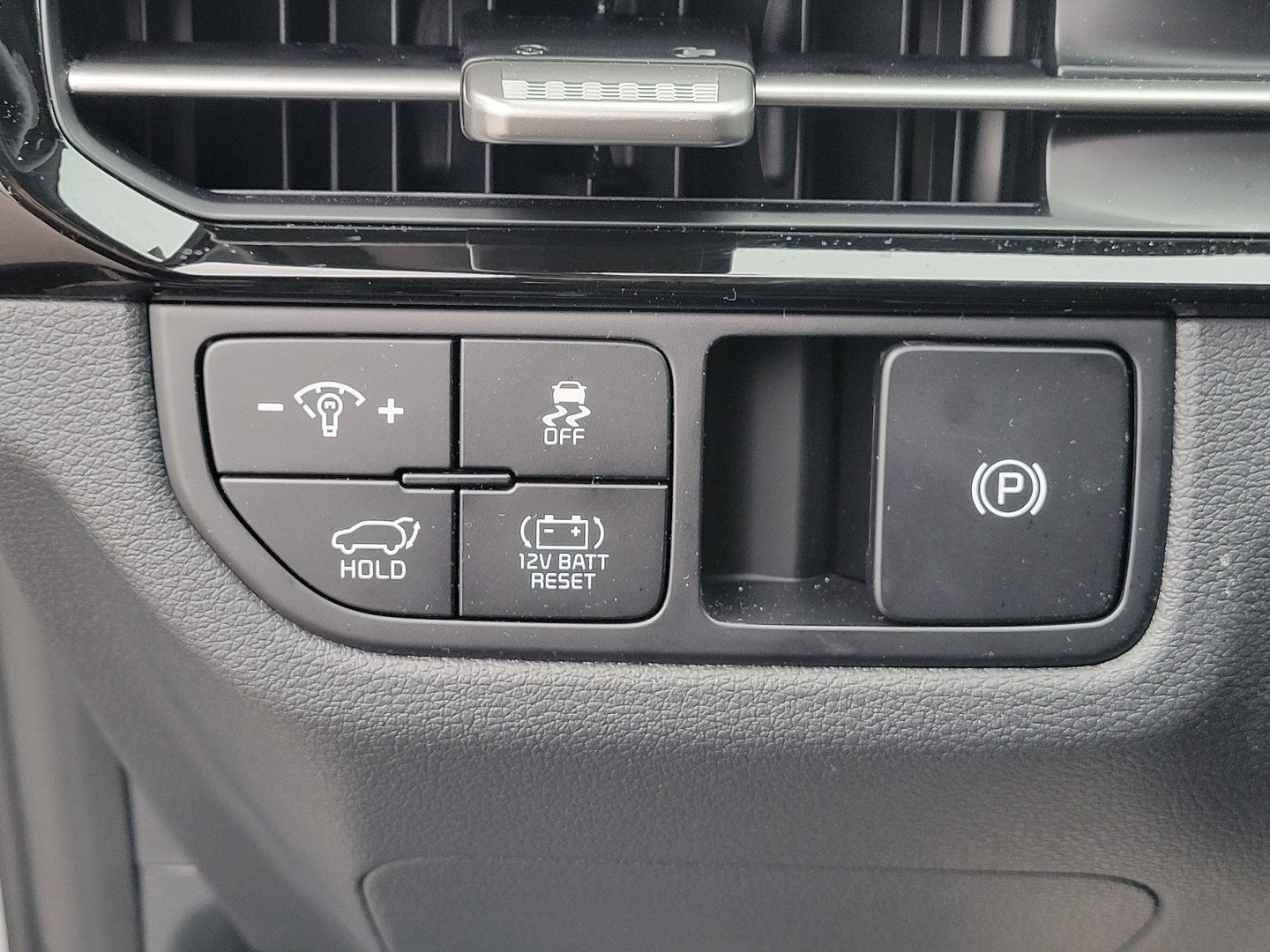 Used 2026 Kia Sportage EX w/ EX Panoramic Sunroof Package image 21