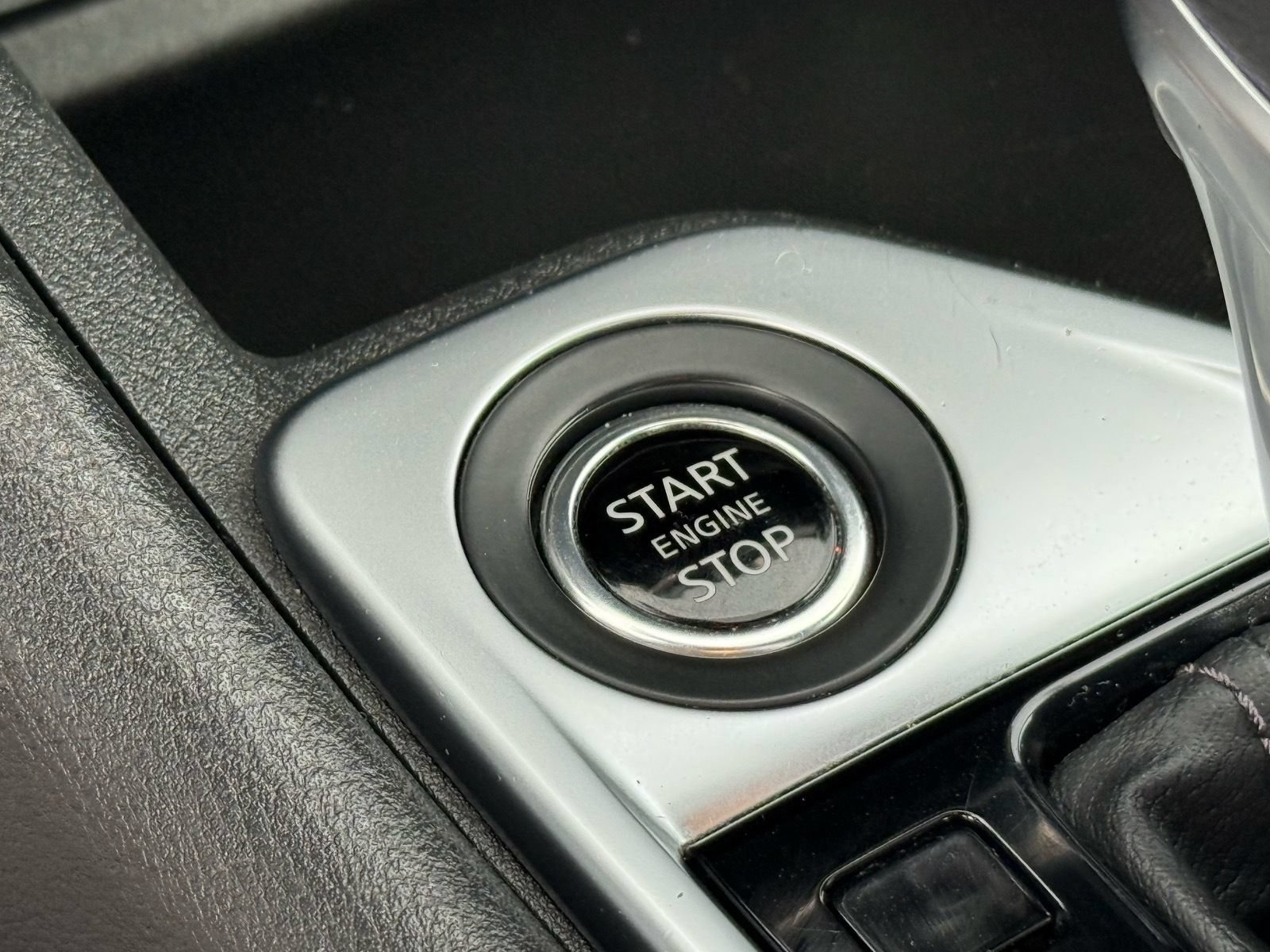 Used 2024 Nissan Sentra SV FWD image 26