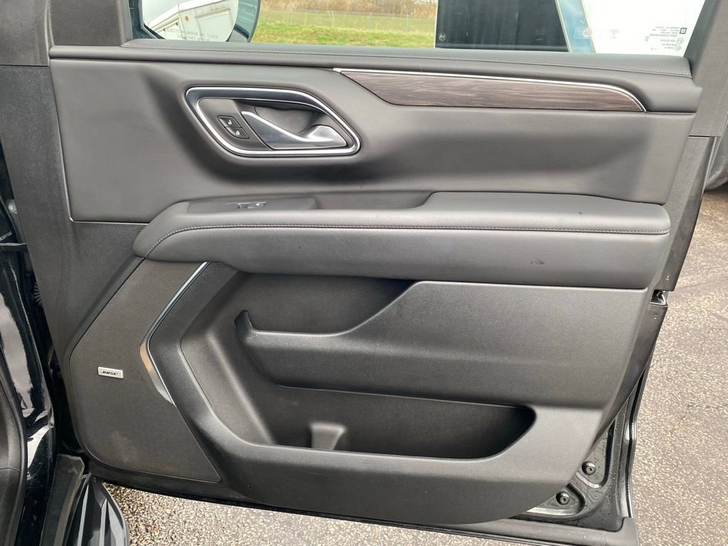 Used 2024 Chevrolet Suburban LT image 20