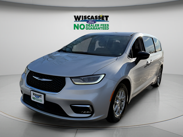 Used 2024 Chrysler Pacifica Touring-L FWD image 18