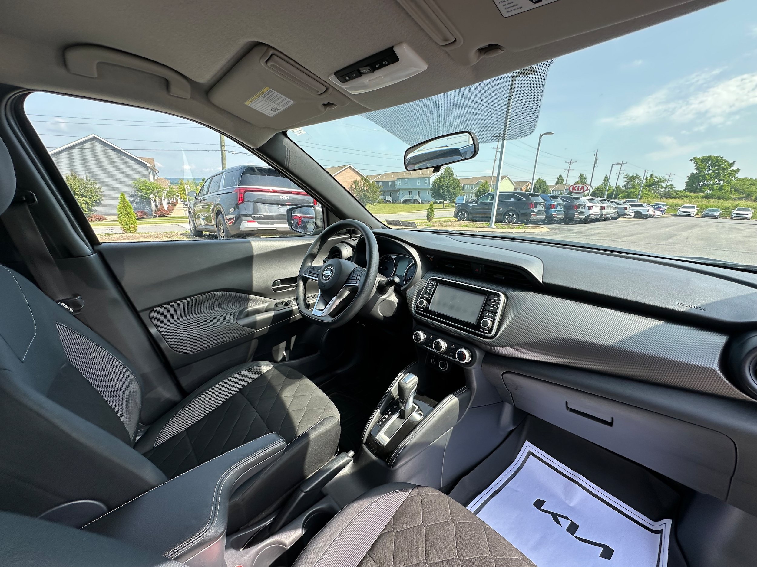 Used 2019 Nissan Kicks S FWD image 17