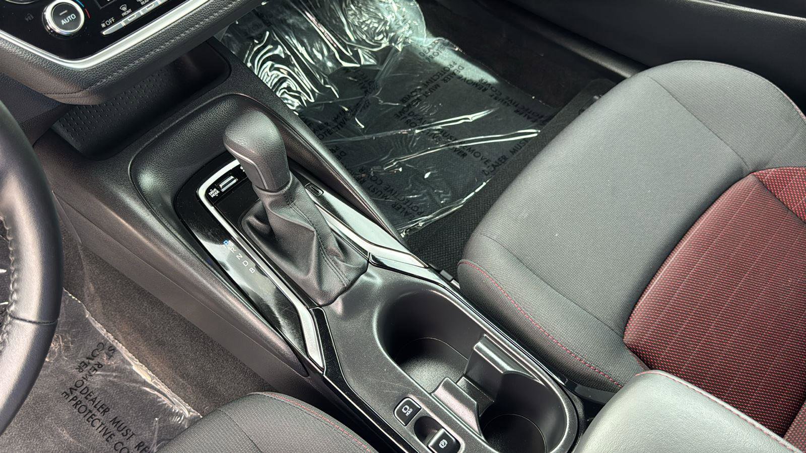 Used 2025 Toyota Corolla SE image 21