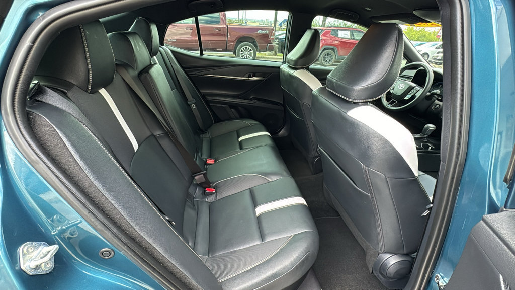 Used 2025 Toyota Camry SE w/ Convenience Package FWD image 22