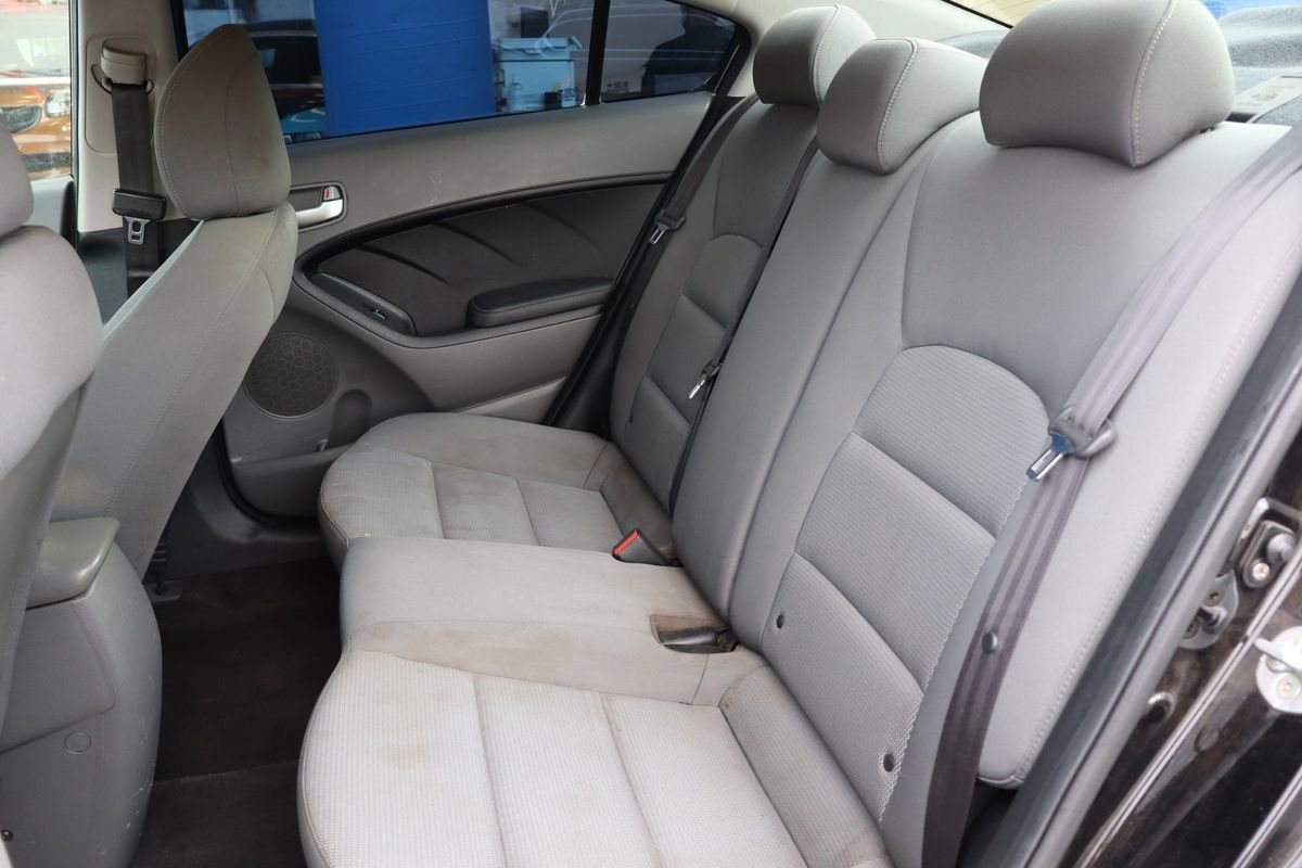 Used 2017 Kia Forte LX image 11