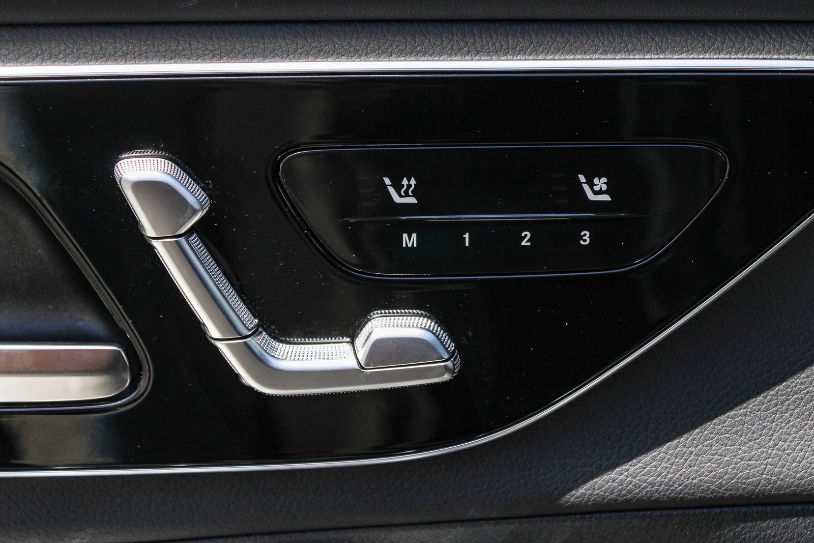 Certified 2026 Mercedes-Benz GLC 300 4MATIC image 21