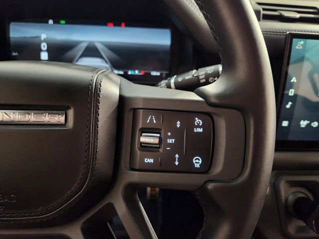 Used 2024 Land Rover Defender 130 X image 29