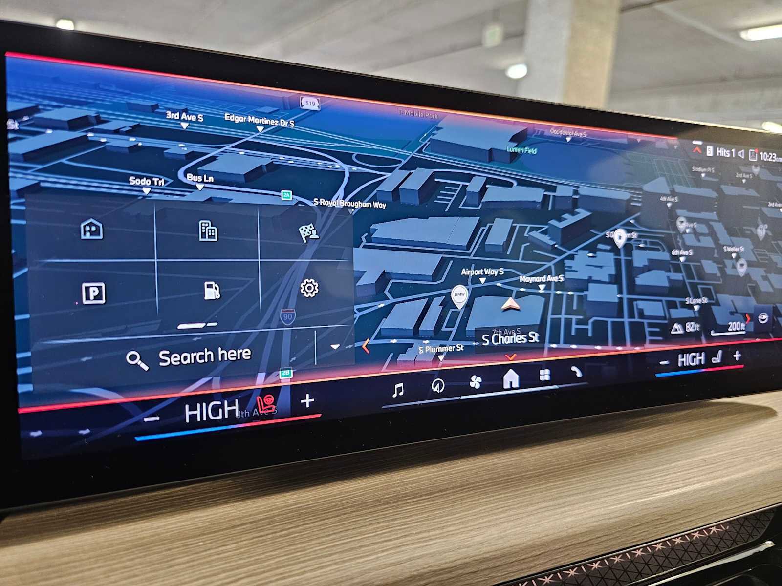 Used 2025 BMW 330i xDrive 330i xDrive w/ Premium Package image 16