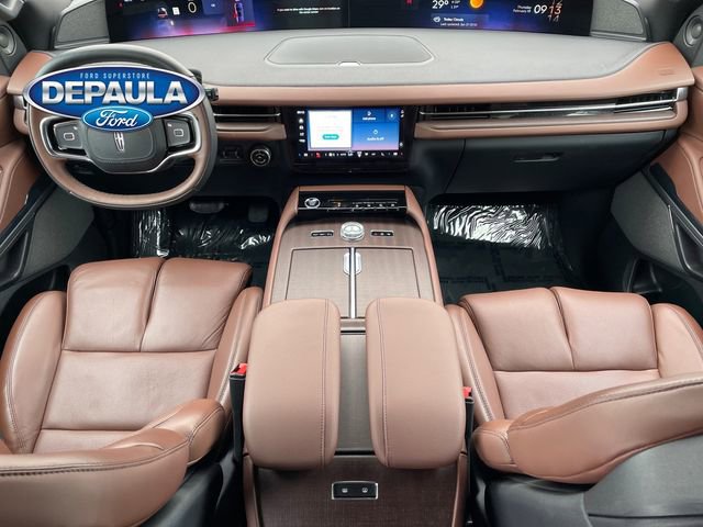 Used 2025 Lincoln Navigator L Reserve image 13