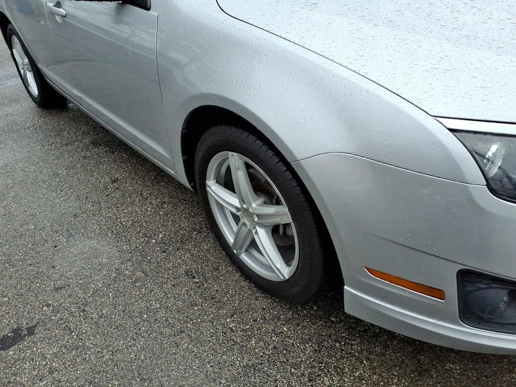 Used 2010 Ford Fusion SE image 5