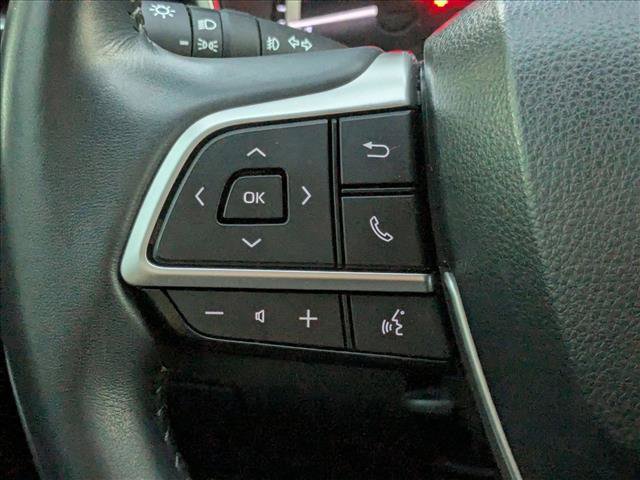 Used 2024 Toyota Highlander XLE image 4