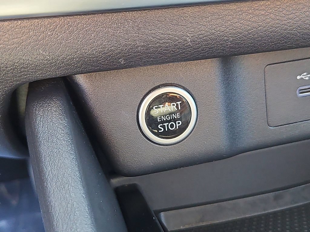 Used 2023 Nissan Rogue SV AWD/4WD image 20