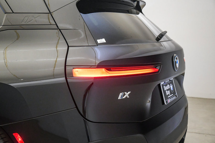 Certified 2024 BMW iX xDrive50 AWD/4WD image 11