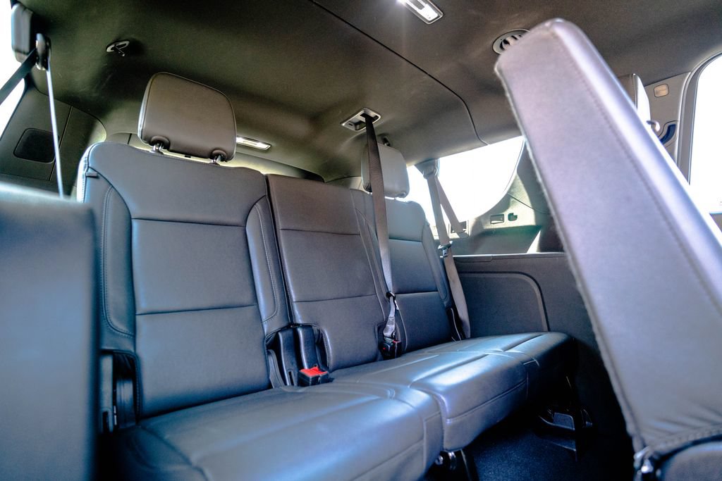 Certified 2025 Chevrolet Suburban LT AWD/4WD image 33