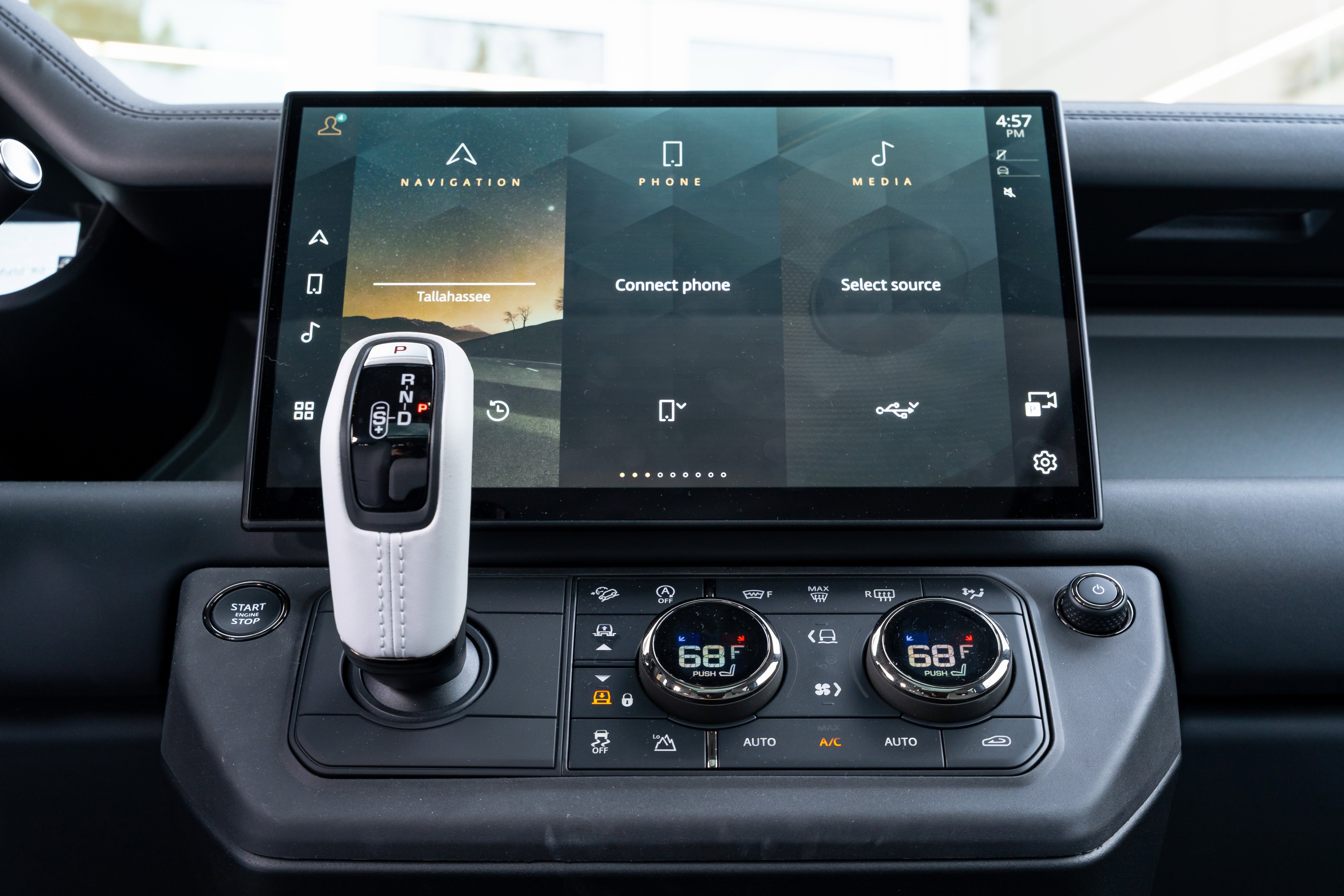 Used 2026 Land Rover Defender 110 OCTA image 34