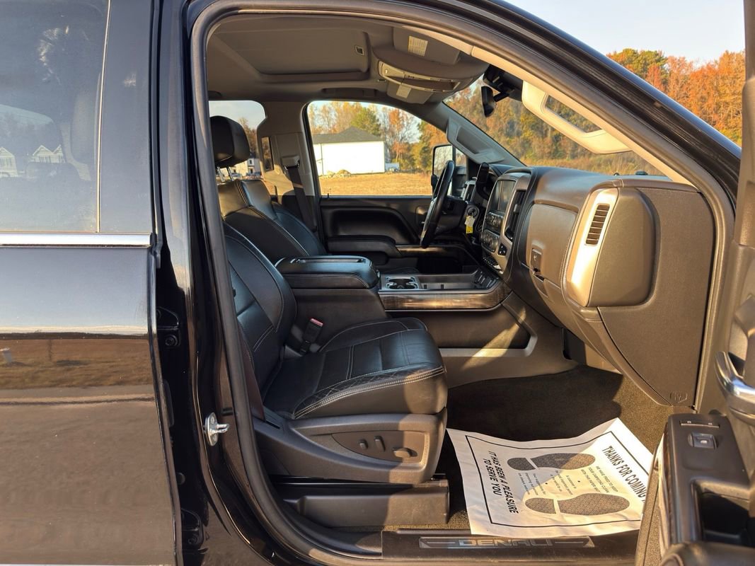 Used 2015 GMC Sierra 3500 Denali w/ Duramax Plus Package image 23