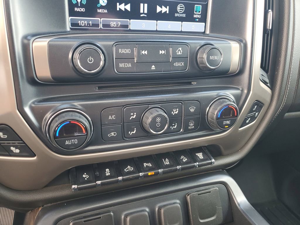 Used 2017 GMC Sierra 3500 Denali image 30