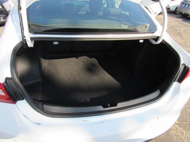 Used 2024 Chevrolet Malibu LT image 33