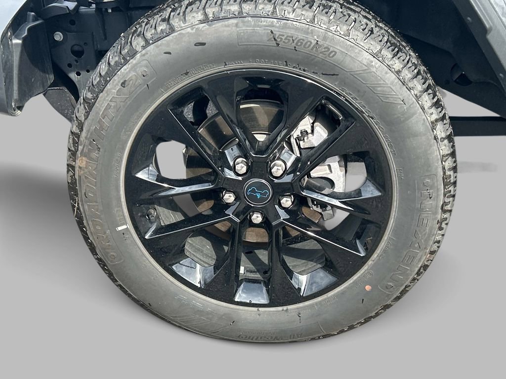 Used 2025 Jeep Wrangler Sahara image 9