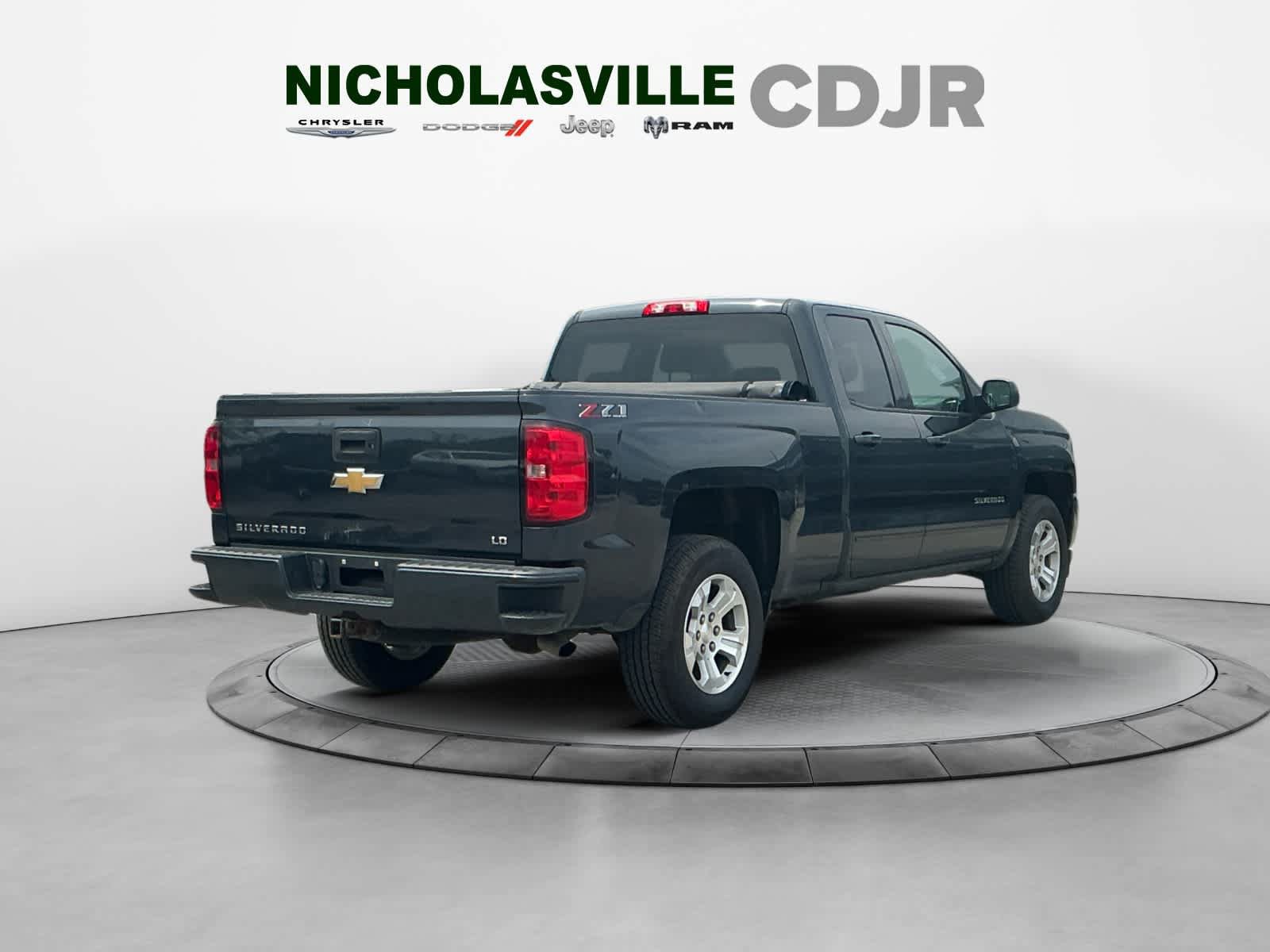 Used 2019 Chevrolet Silverado 1500 LT w/ All Star Edition AWD/4WD image 5