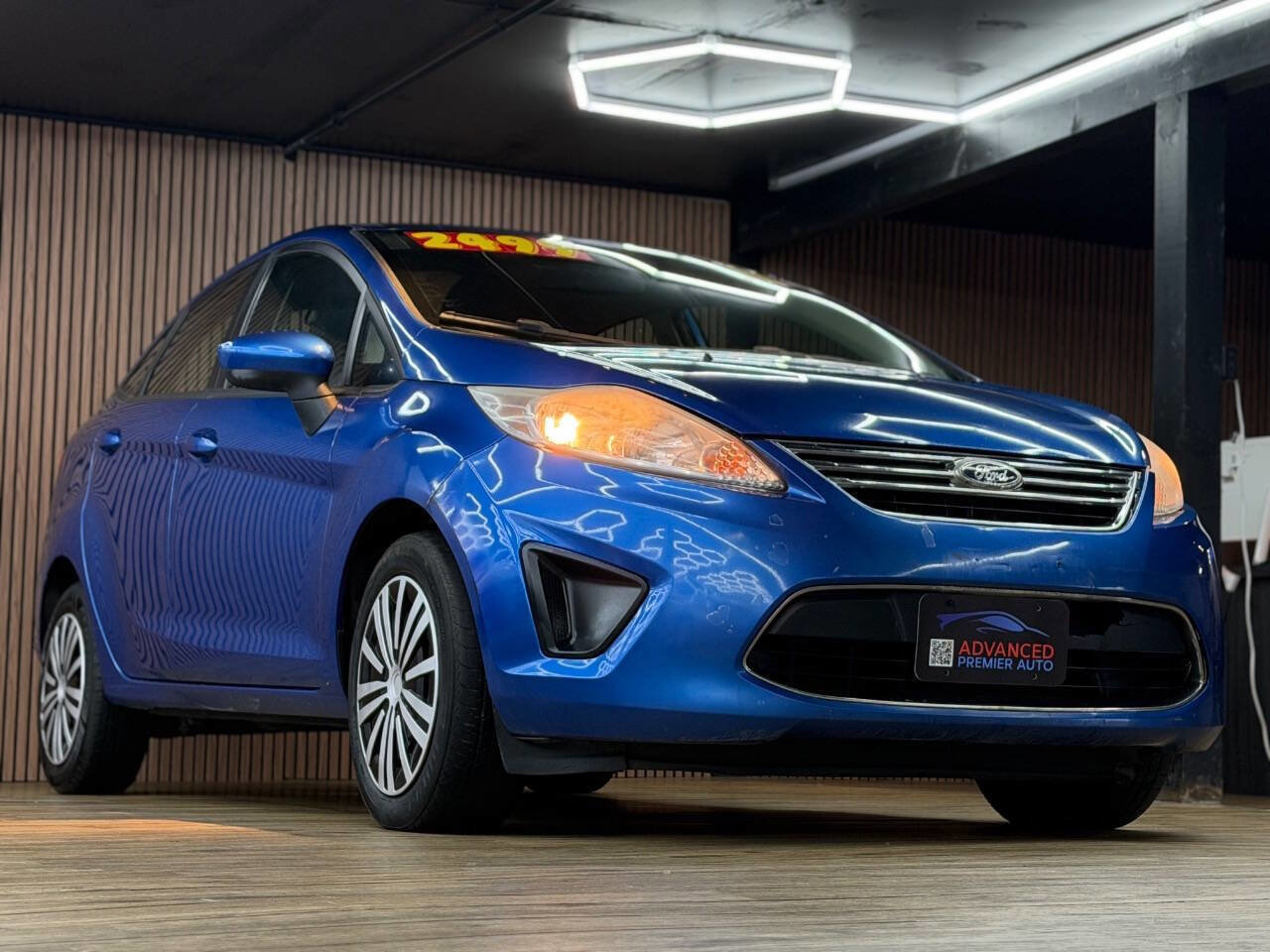 Used 2011 Ford Fiesta SE w/ 201A Rapid Spec Order Code image 3