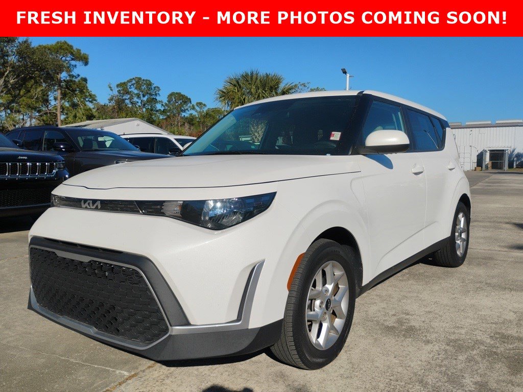 Used 2023 Kia Soul LX w/ LX Technology Package image 1