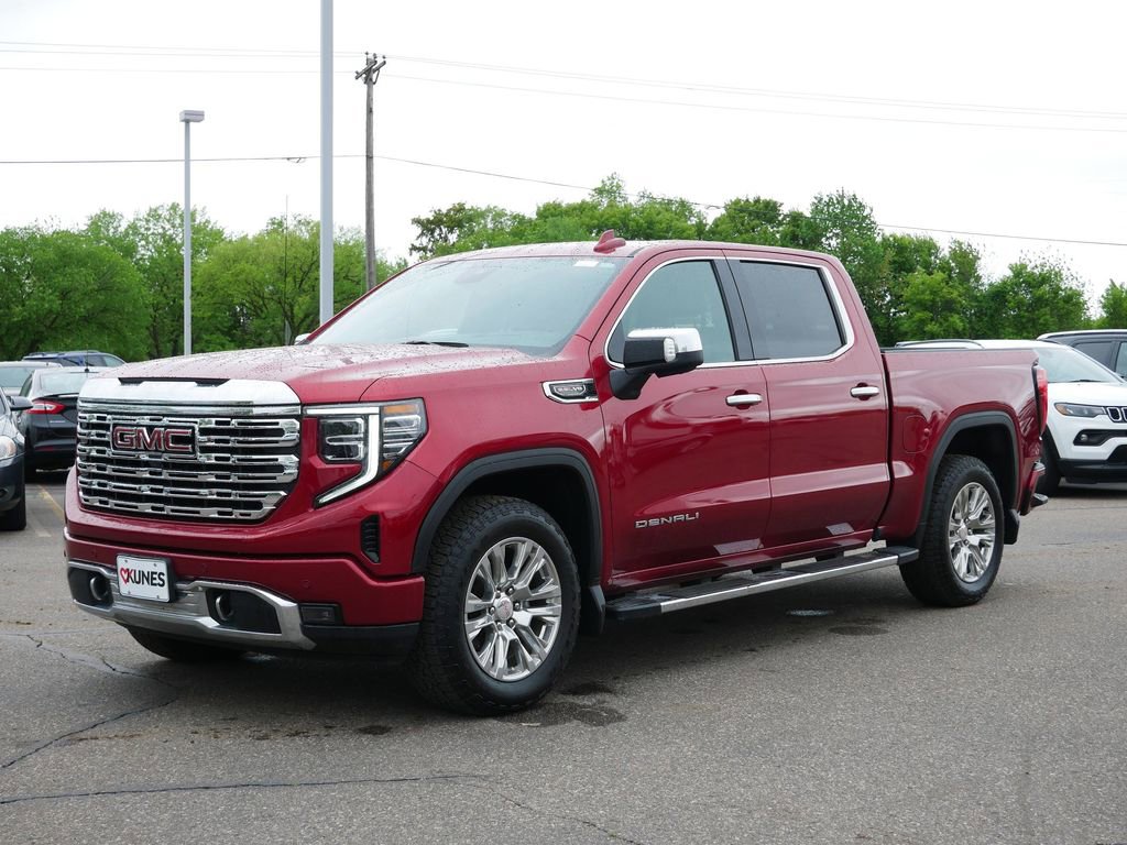Used 2022 GMC Sierra 1500 Denali w/ Technology Package AWD/4WD image 5