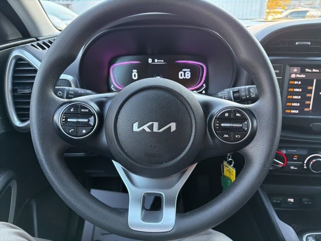 Used 2025 Kia Soul LX w/ LX Technology Package image 17