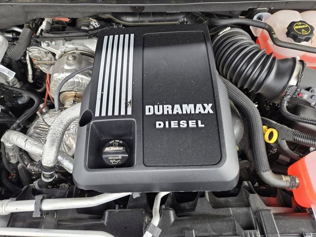 Used 2025 Chevrolet Suburban Premier image 31