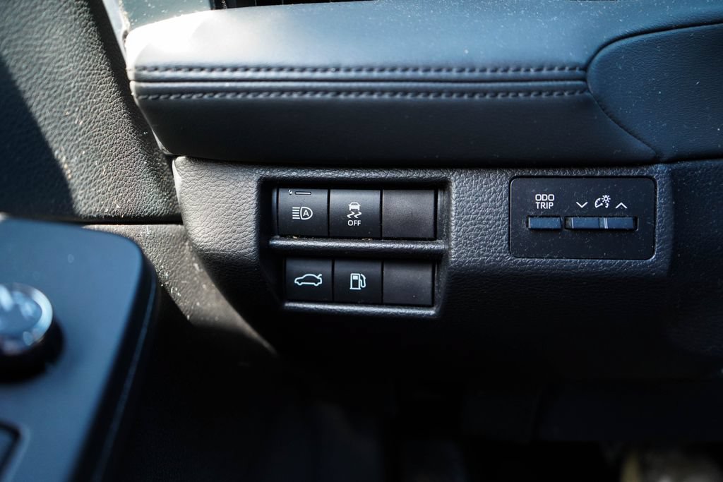 Used 2019 Toyota Avalon XSE FWD image 30
