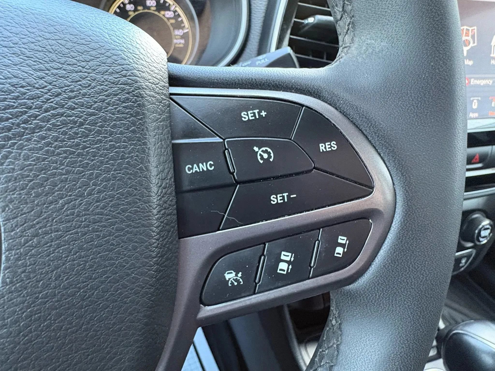 Used 2022 Jeep Cherokee Limited w/ Elite Package AWD/4WD image 34