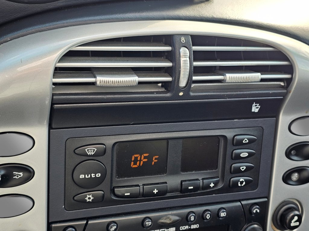 Used 2002 Porsche 911 Turbo image 26