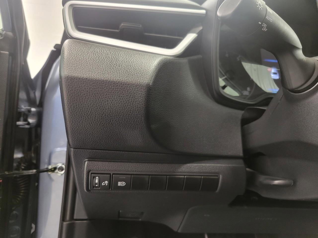 Used 2024 Toyota Corolla LE FWD image 11