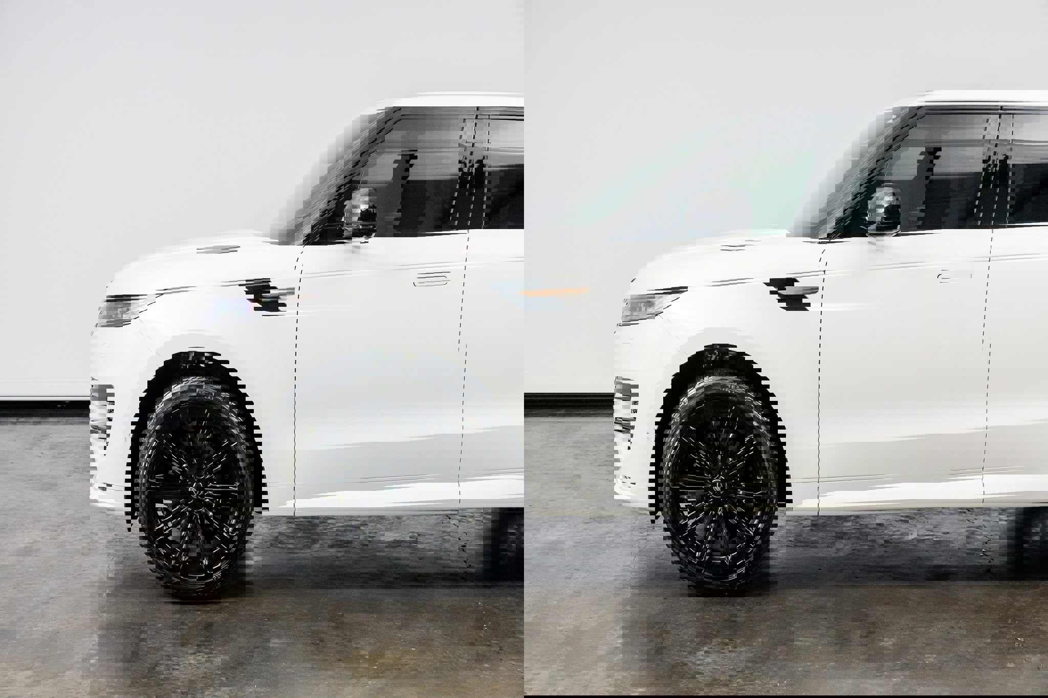 Used 2024 Land Rover Range Rover Sport Dynamic SE AWD/4WD image 10