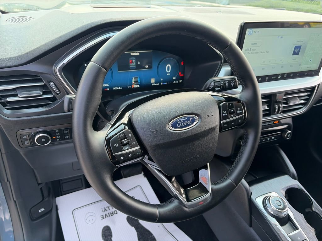 Used 2025 Ford Escape Platinum w/ Premium Technology Package FWD image 21